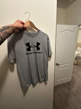 Under Armour Gray Short-Sleeve Performance Tee with Black Logo